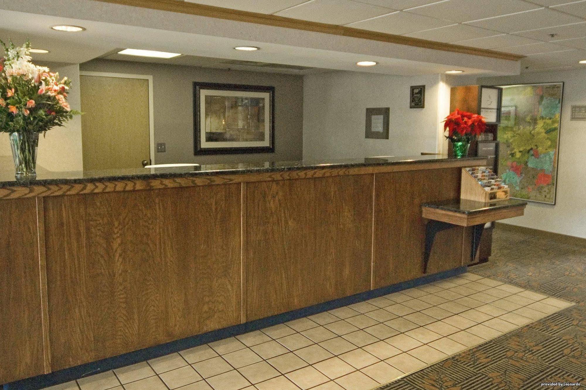 Days Inn By Wyndham Englewood Dayton Airport Interior foto